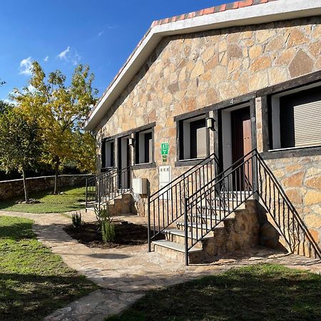 Apartamentos Los Pocillos Gargantilla del Lozoya Dış mekan fotoğraf