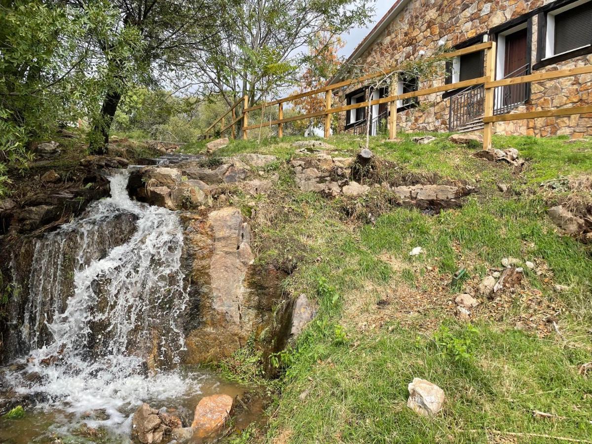 Apartamentos Los Pocillos Gargantilla del Lozoya Dış mekan fotoğraf