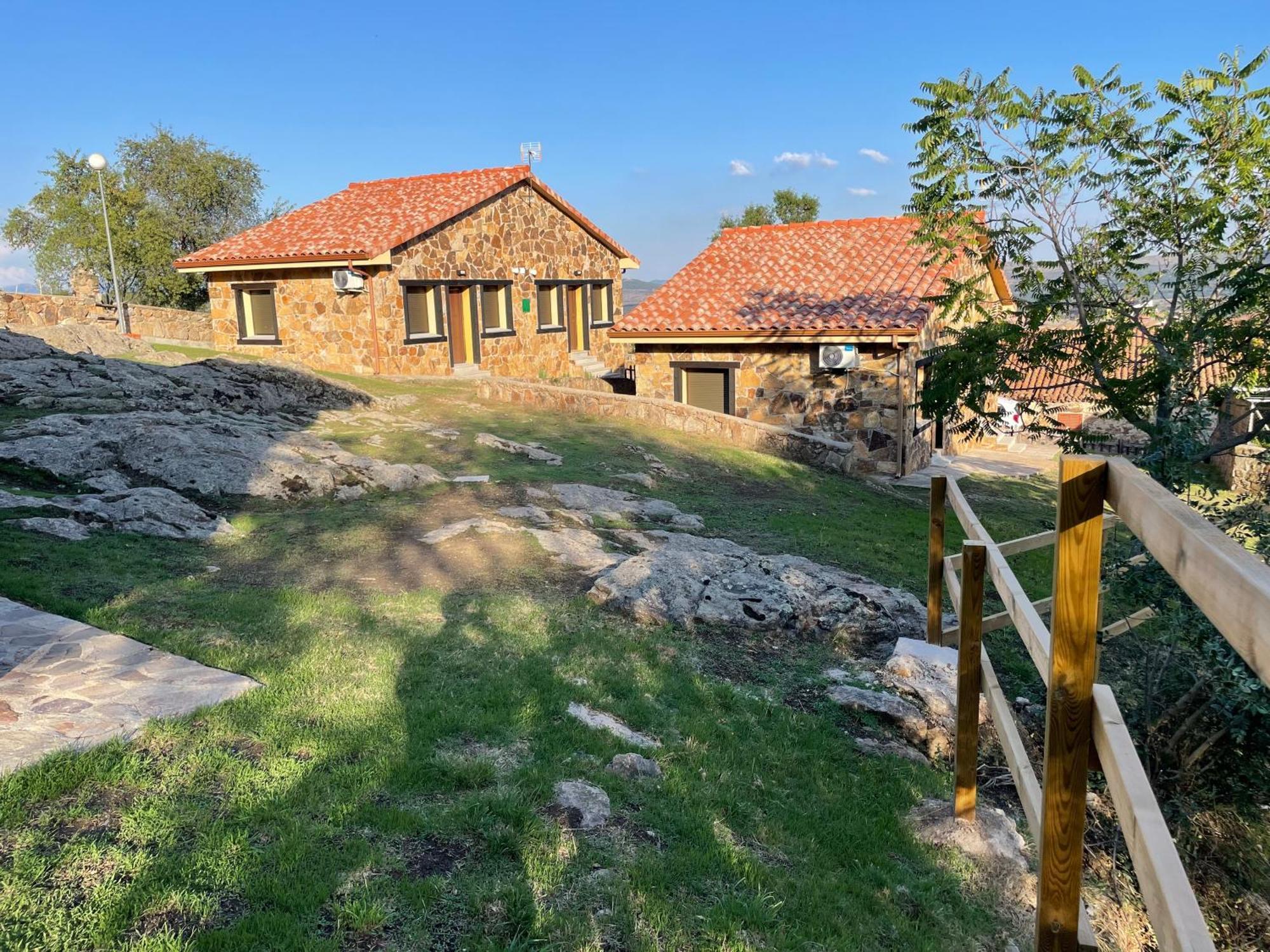 Apartamentos Los Pocillos Gargantilla del Lozoya Dış mekan fotoğraf